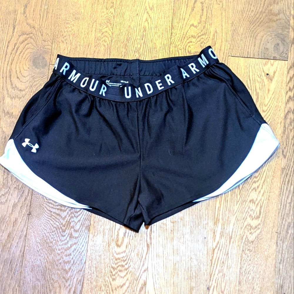 Under Armour shorts with pockets